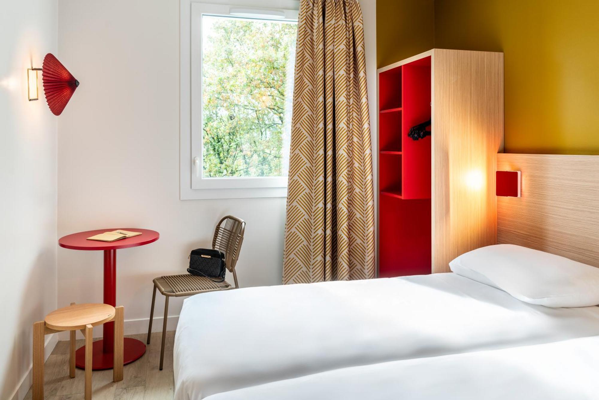Ibis Styles Prevessin Geneve Aeroport Hotel Exterior foto